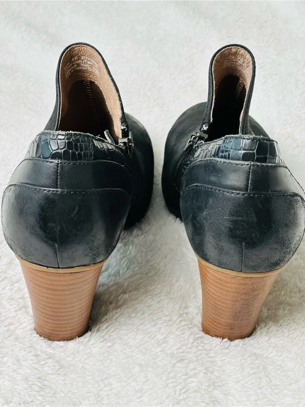 Dansko Marcia Leather Heeled Ankle Booties in Black Size 40 or 9.5-10